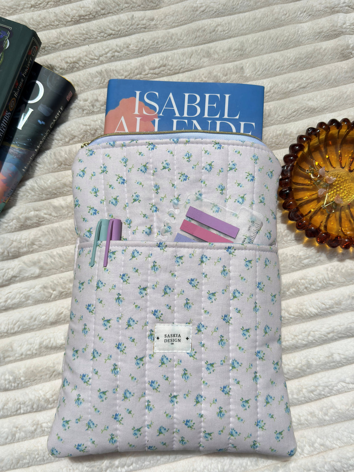 Willow Quilted Book Sleeve
