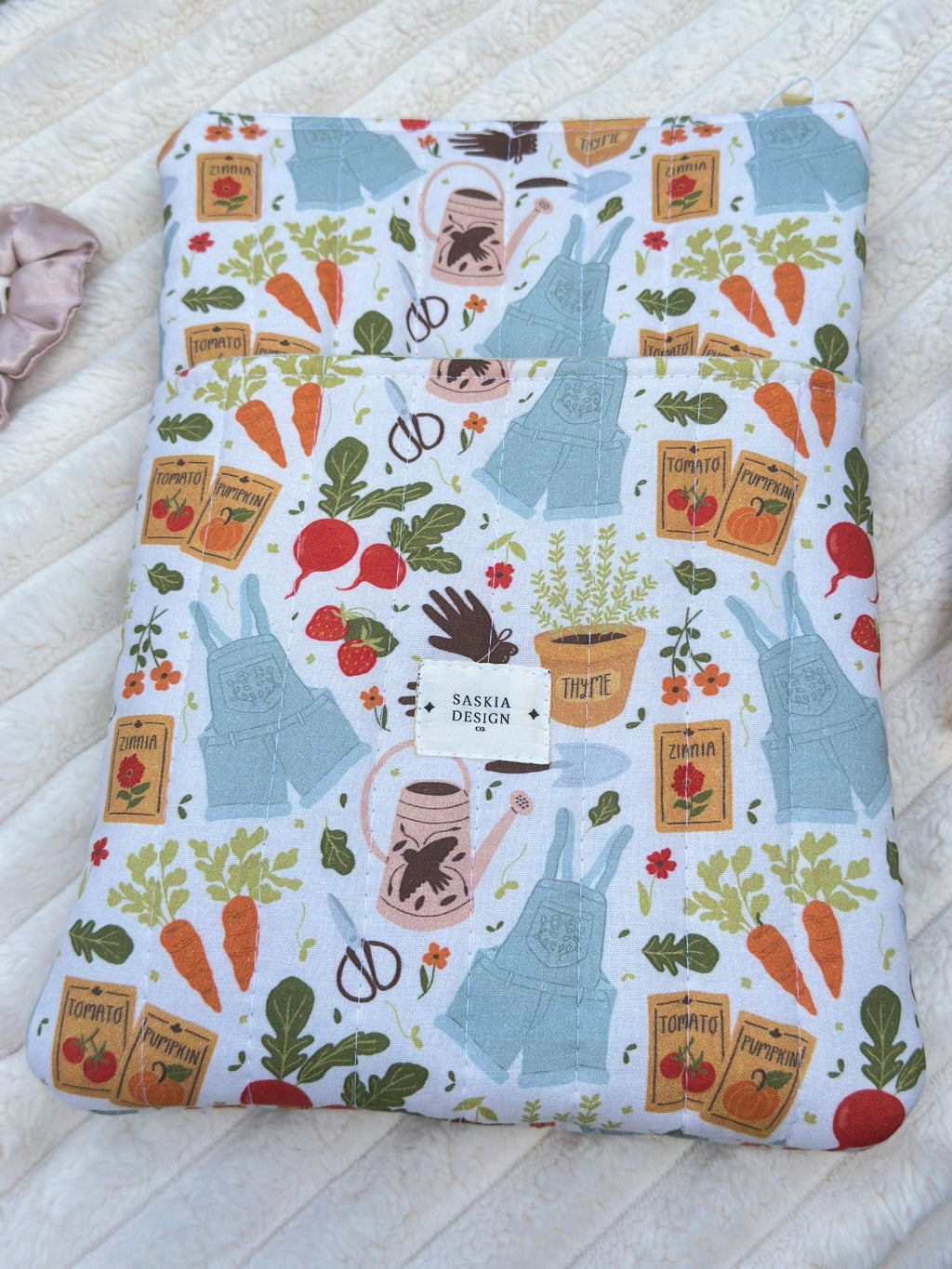 Spring Gardening Quilted Book Sleeve