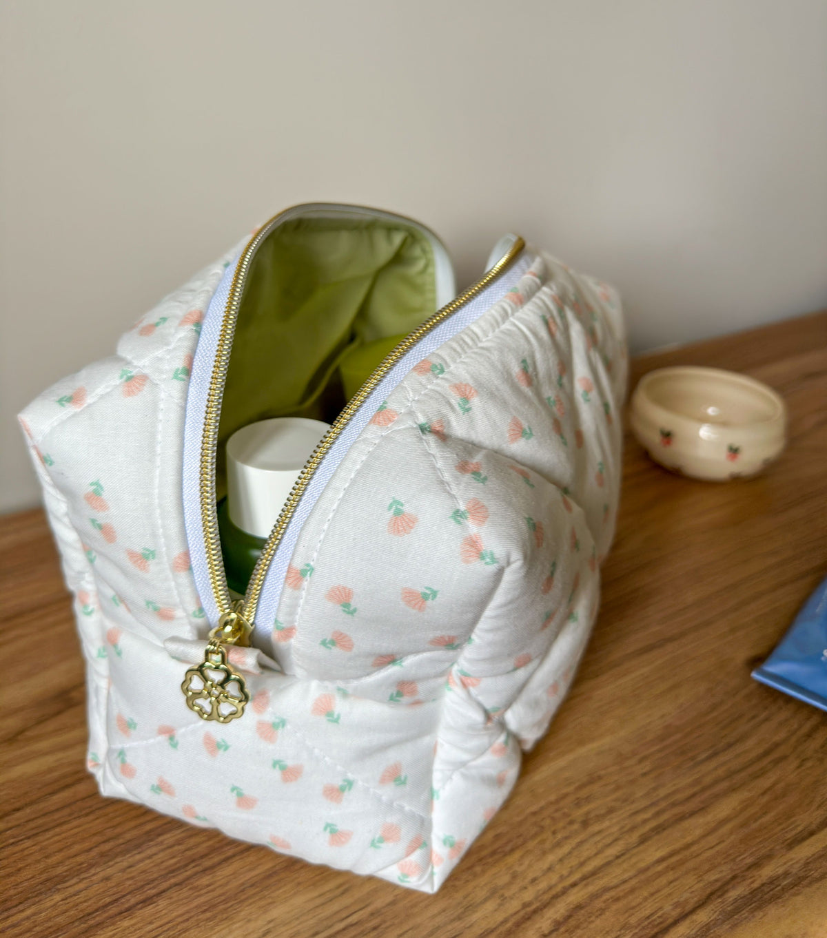 Hibiscus Quilted Carry All Bag