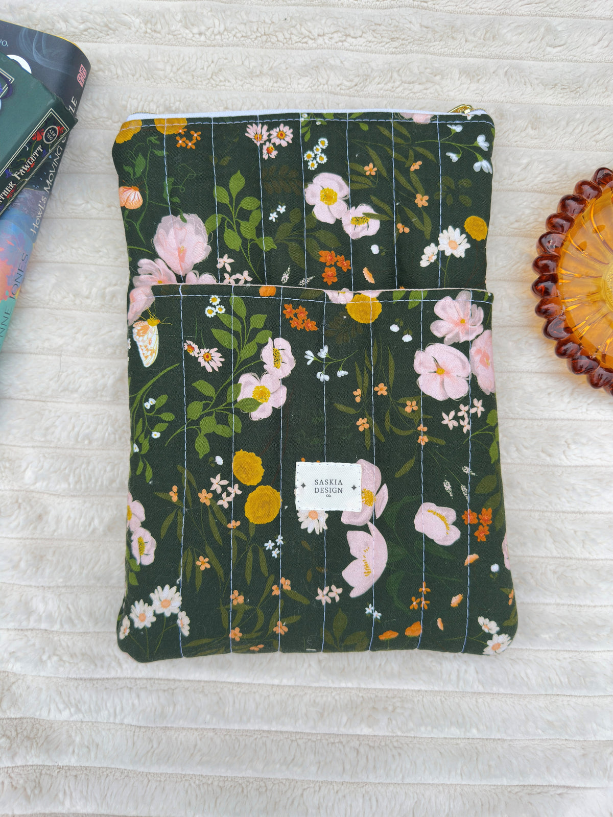 Primrose Quilted Book Sleeve